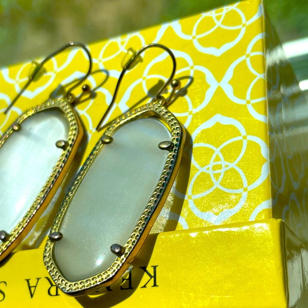 Free with $70 purchase - Kendra Scott Elle Gray Earrings